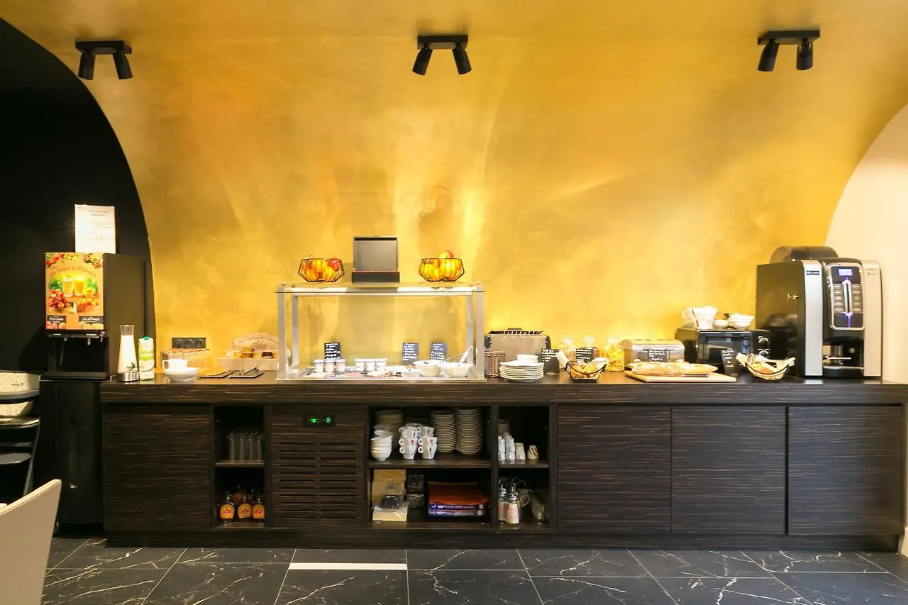 Best Western Hotel Journel Saint-Laurent-Du-Var